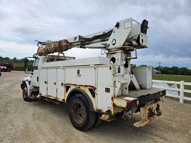 Image of International 4300 equipment image 2