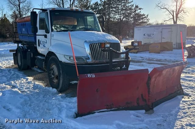 Image of International 4300 equipment image 2