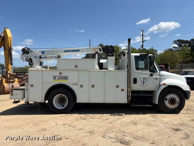 Image of International 4300 equipment image 3