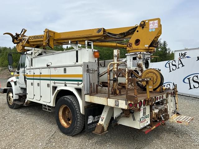 Image of International 4400 equipment image 2