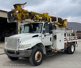 2005 International 4400 Equipment Image0