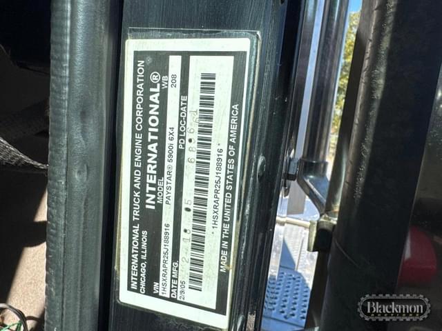 Image of International 5900 equipment image 3