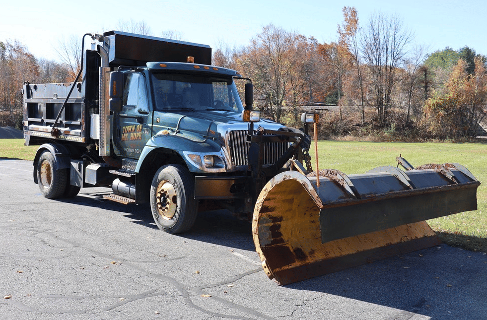 Main image International 7300