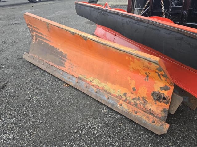 Image of International 7400 equipment image 1