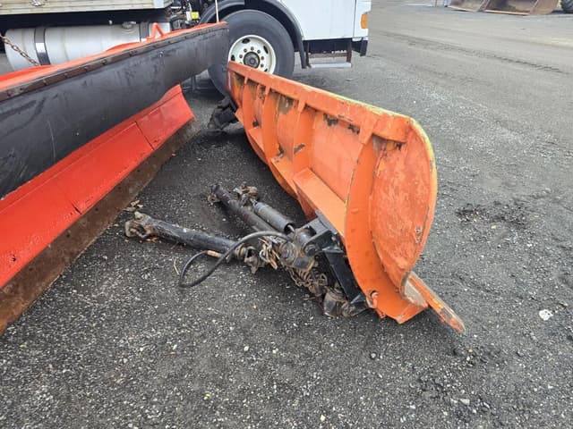 Image of International 7400 equipment image 3