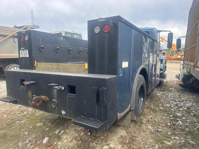 Image of International 7400 equipment image 4