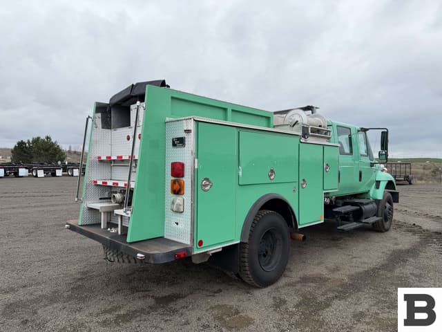 Image of International 7400 equipment image 4