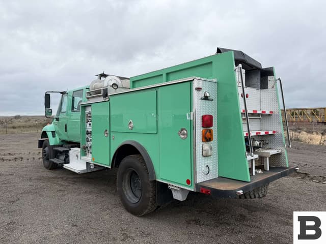 Image of International 7400 equipment image 2