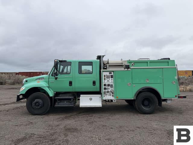 Image of International 7400 equipment image 1