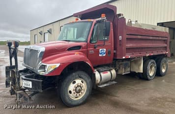 Main image International 7400