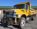 2005 International 7400 Image
