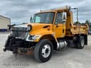 2005 International 7400 Image