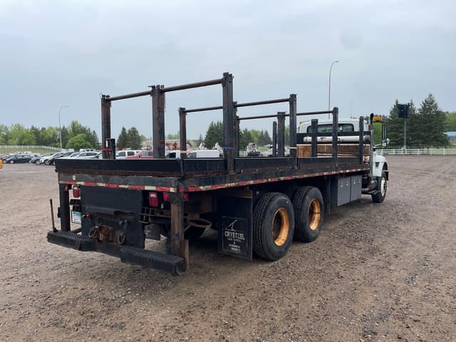 Image of International 7400 equipment image 4