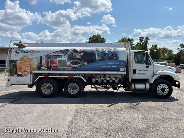 Image of International 7500 equipment image 3