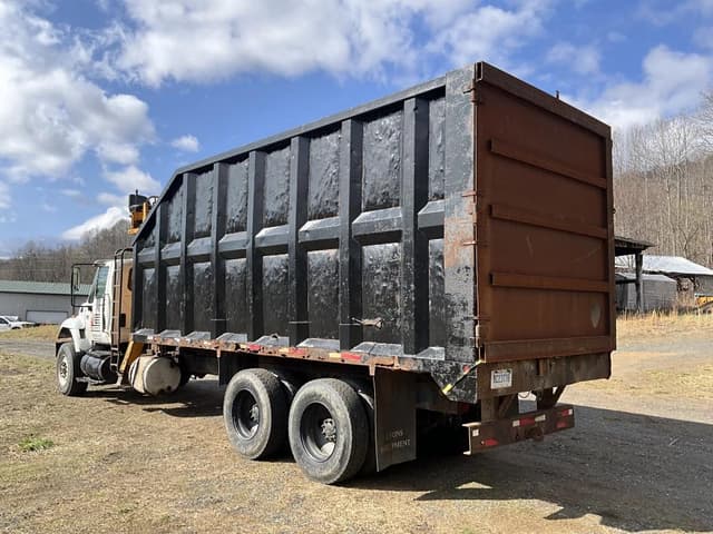 Image of International 7500 equipment image 2