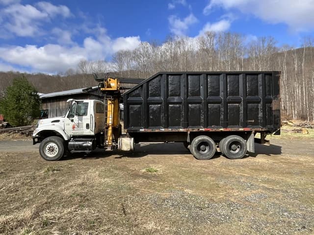 Image of International 7500 equipment image 1