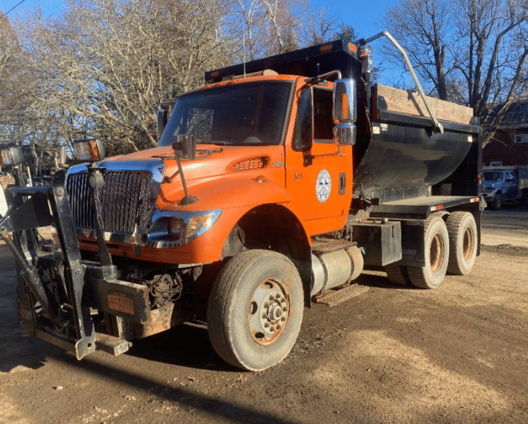 Main image International 7600