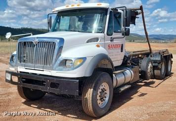 Main image International 7600