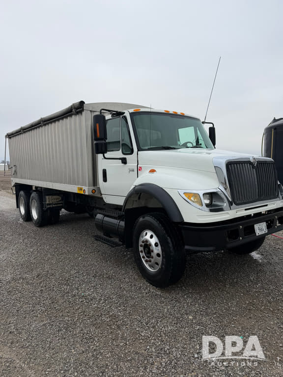 Image of International 7600 Primary image