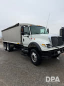 2005 International 7600 Image
