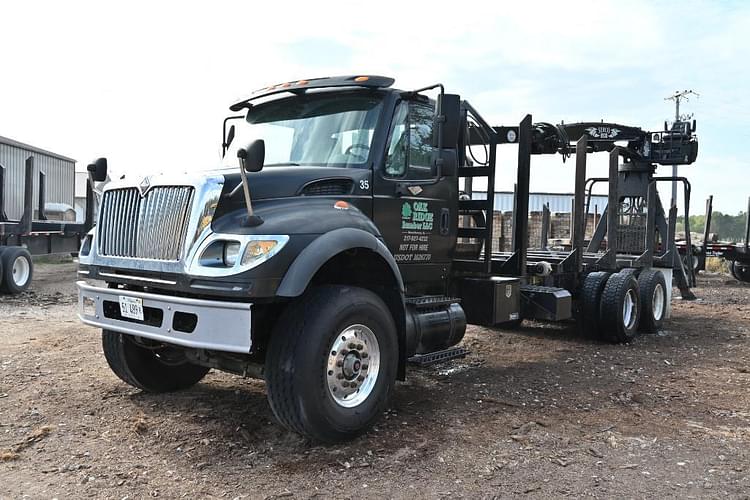 2005 International 7600 Equipment Image0