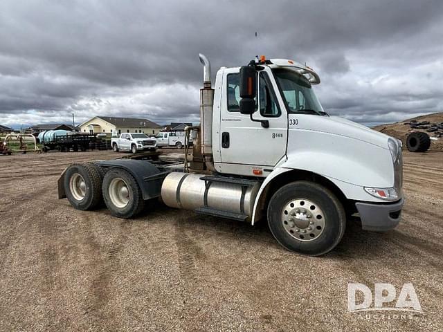 Image of International 8600 equipment image 4