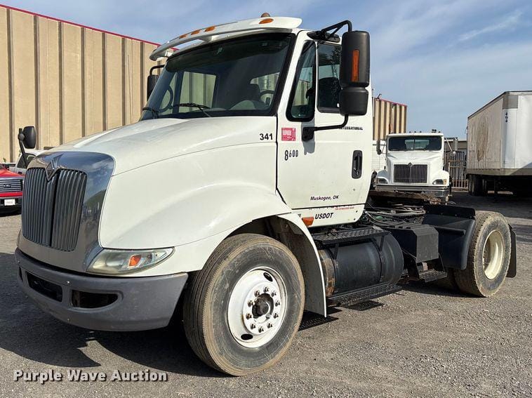 Main image International 8600