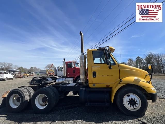 Image of International 8600 equipment image 3