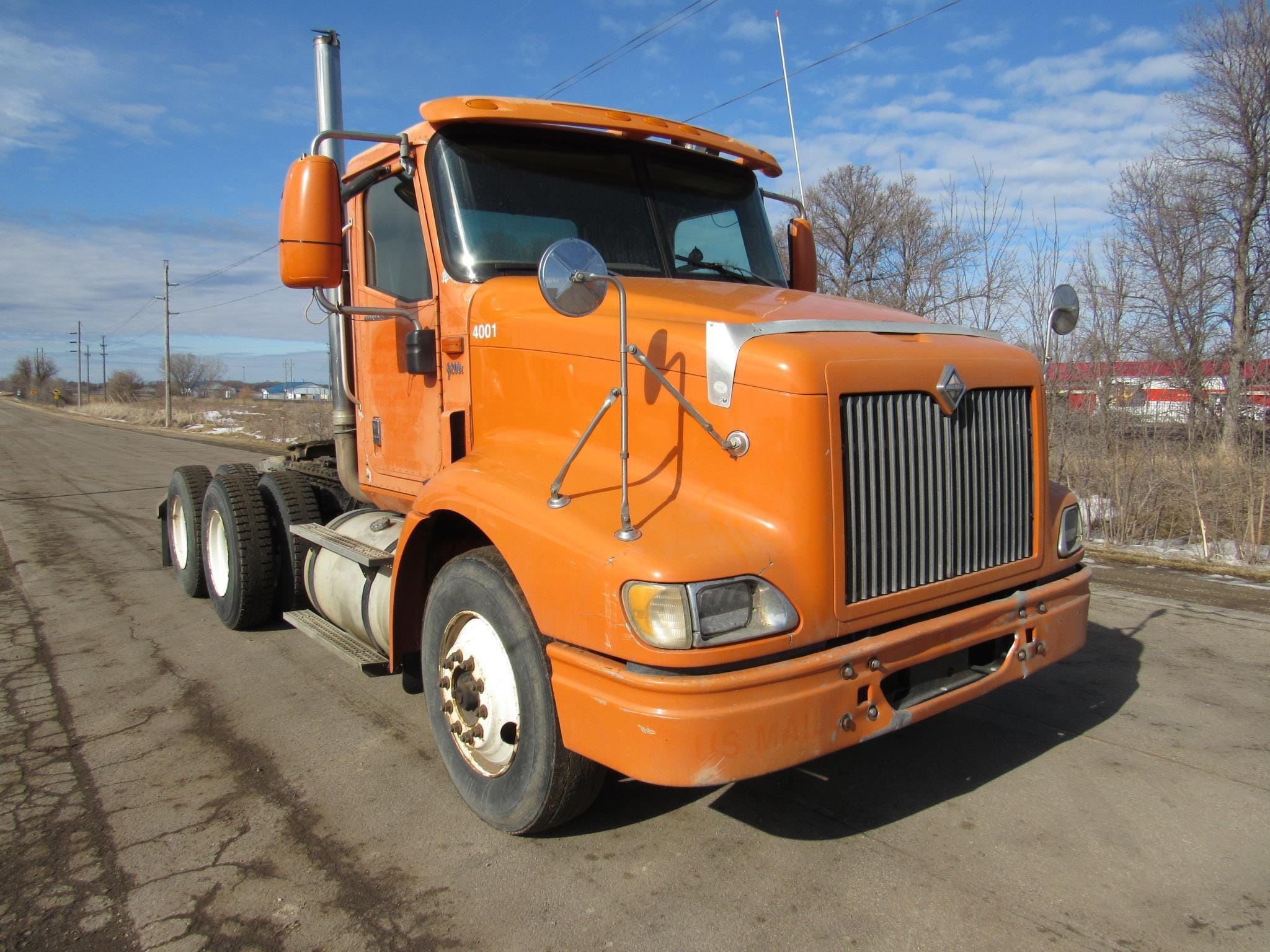 2005 International 9200i Equipment Image0