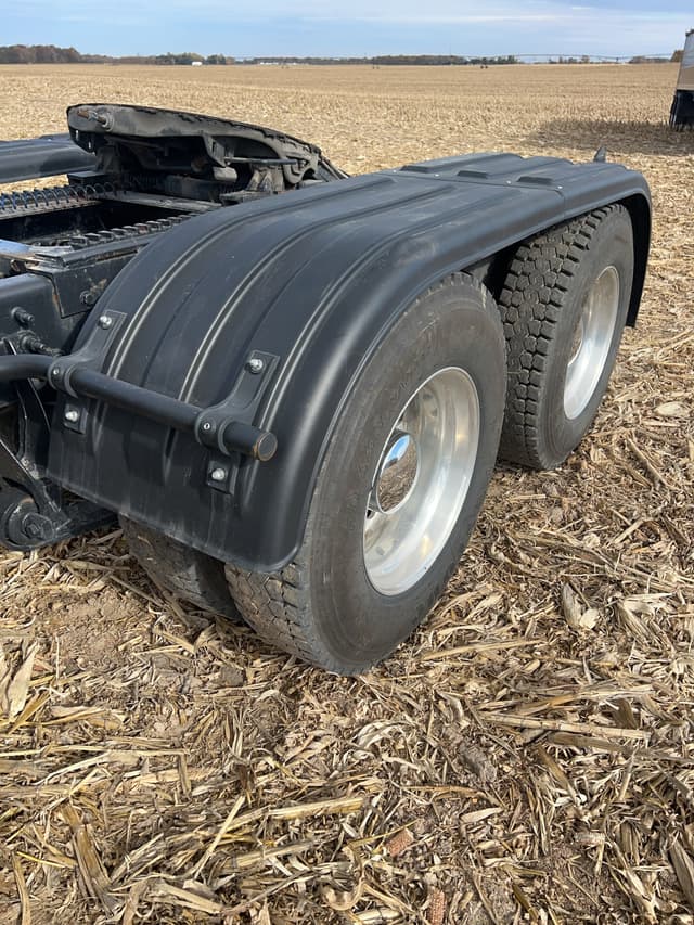 Image of International 9200i equipment image 4