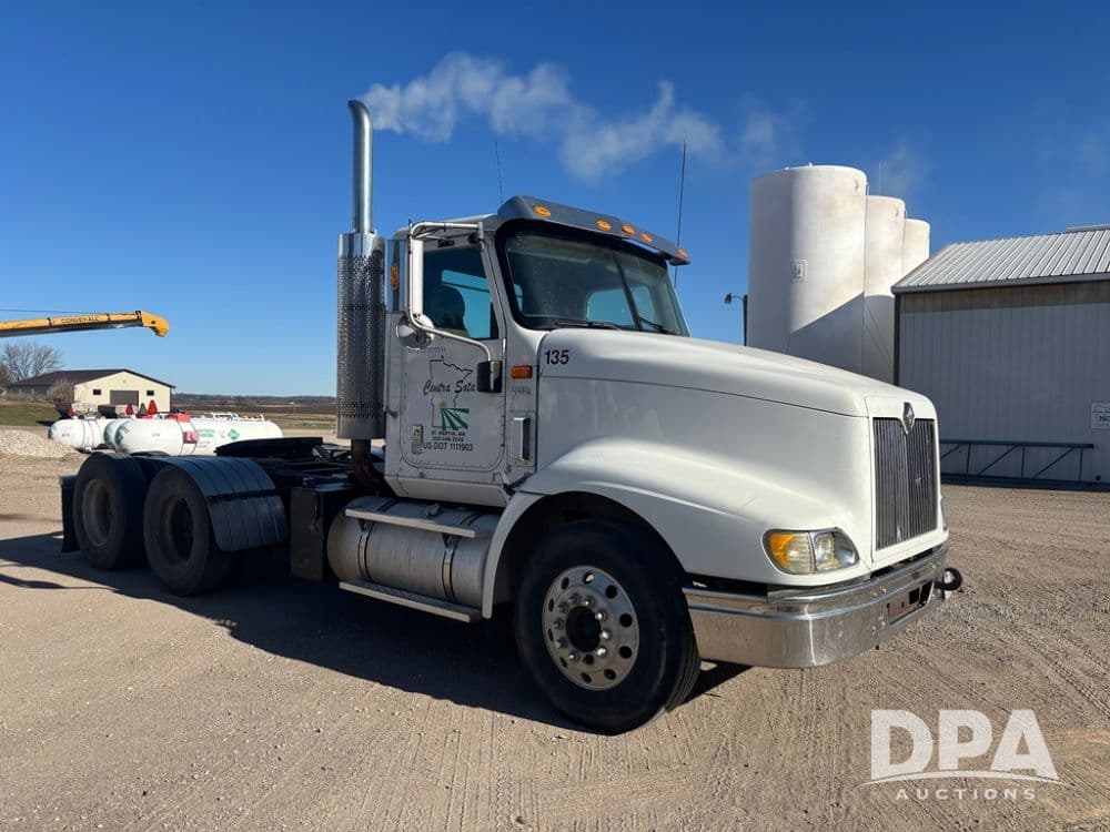 Image of International 9400i Primary image