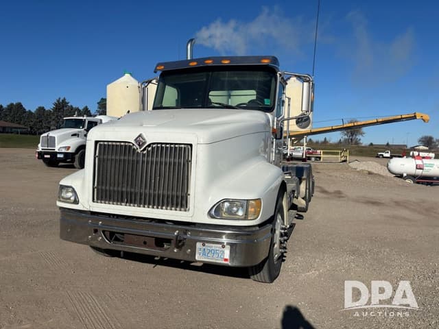 Image of International 9400i equipment image 4