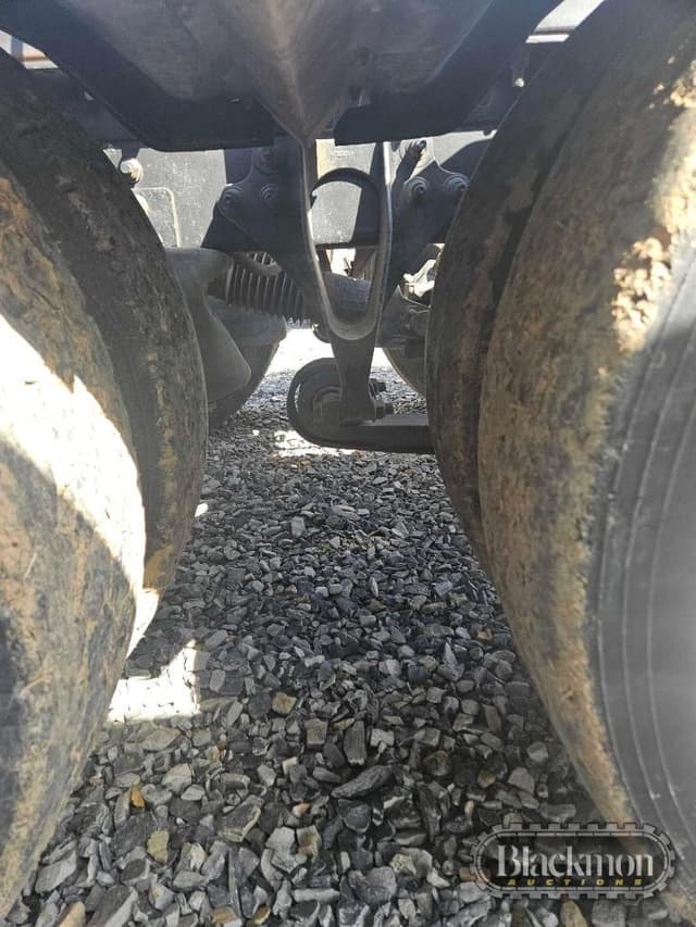 Image of International 9400i equipment image 3