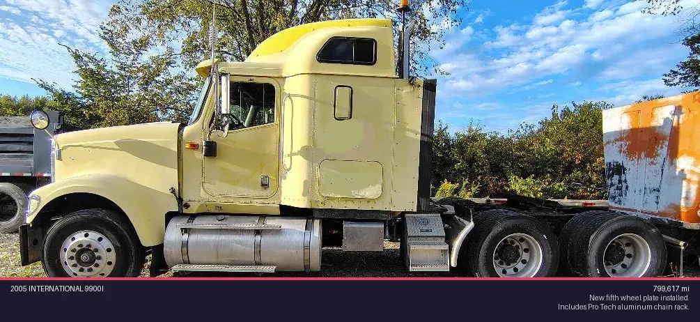 2005 International 9900I Equipment Image0