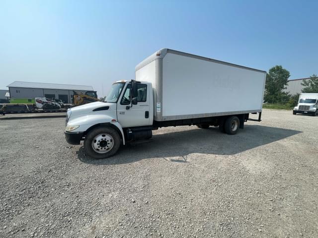 Image of International 4300 equipment image 1