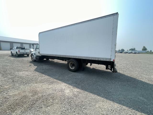 Image of International 4300 equipment image 3
