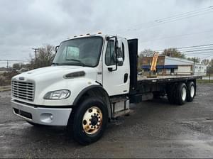 2005 Freightliner M2 106 Image