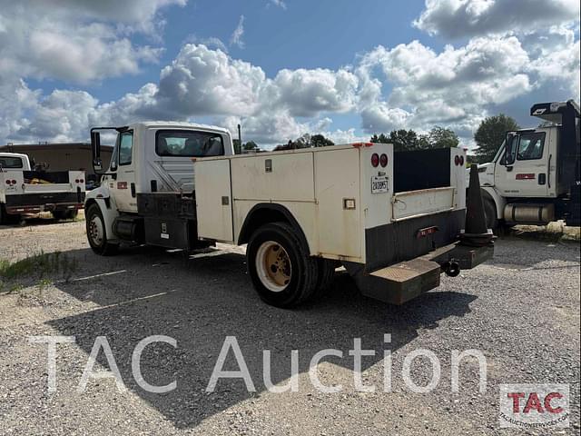 Image of International Durastar 4300 equipment image 2
