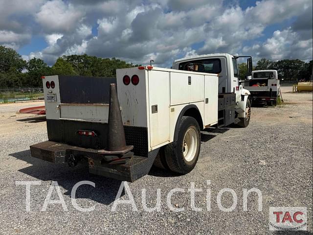Image of International Durastar 4300 equipment image 4