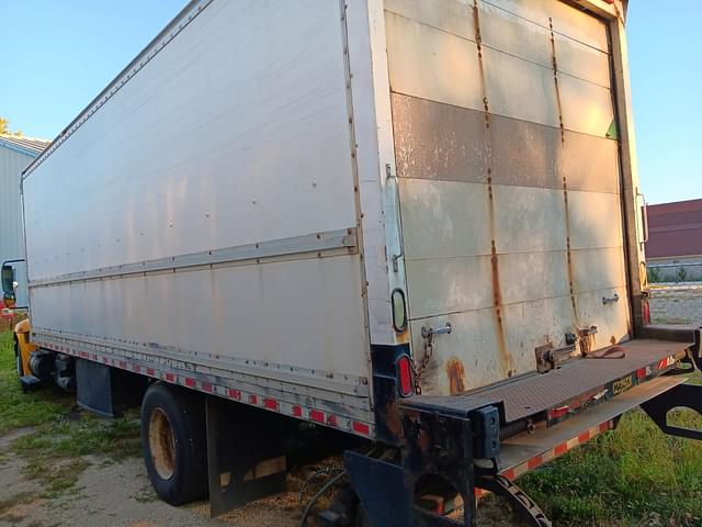 Image of International Durastar 4300 equipment image 2