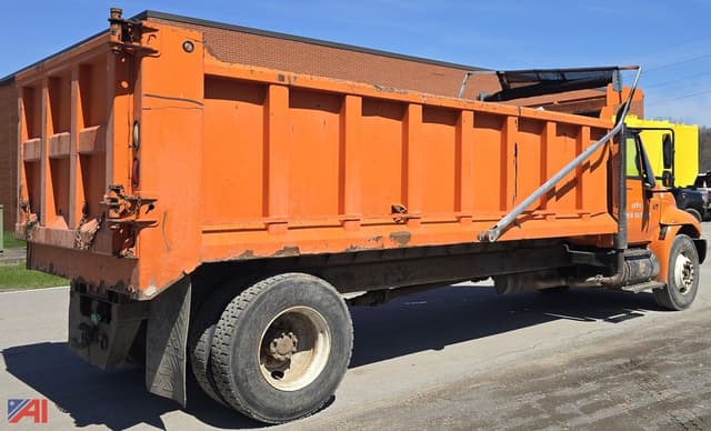 Image of International Durastar 4300 equipment image 3