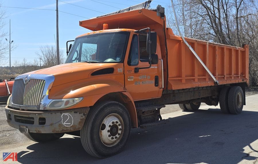 2005 International Durastar 4300 Equipment Image0