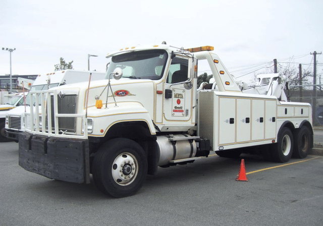 Image of International Paystar 5500i equipment image 2