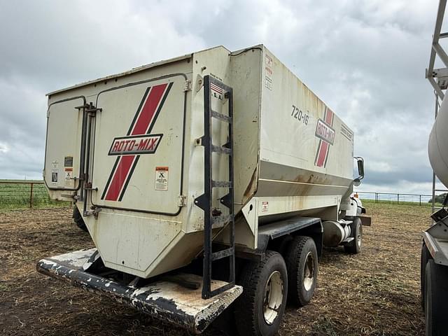 Image of International Paystar 5600I equipment image 4