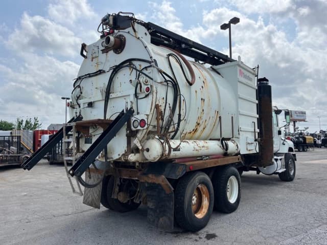 Image of International Paystar 5600I equipment image 4