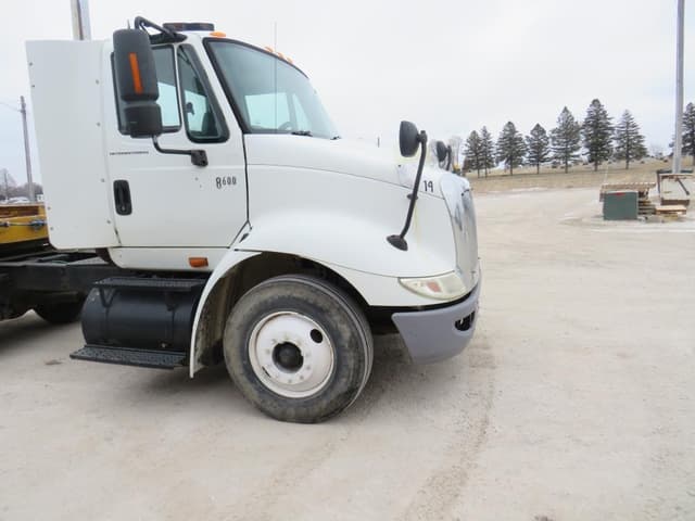 Image of International  Transtar 8600 equipment image 2