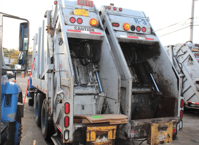 Image of International Workstar 7400 equipment image 3