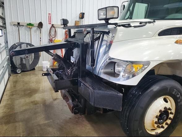 Image of International Workstar 7400 equipment image 3