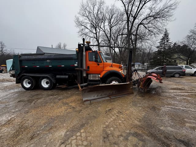 Image of International WorkStar 7600 equipment image 1