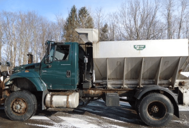 Image of International WorkStar 7600 equipment image 3